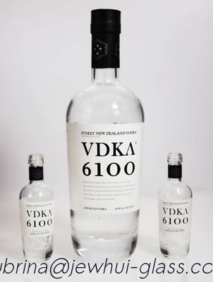 İyi fiyat 750ml VDKA 6100 VODKA GLASS BOTTLE, SUPER FLINT, PAPER LABEL DECORTION, New Zealand Vokda çevrimiçi