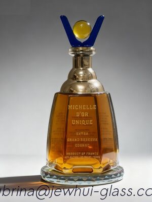 İyi fiyat 700 ml cam şişe -Kustomlaştırma, Süper Flint cam şişe, Fransız Brandy, XO, Konyak çevrimiçi