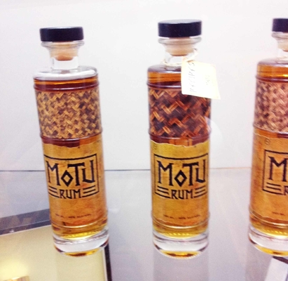 İyi fiyat Premium Motu Rum Cam Şişe 800g Ahşap Üst Sentetik Mantarlı çevrimiçi