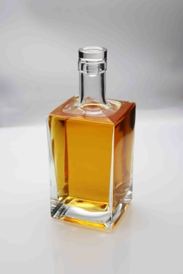 İyi fiyat 0.7L Cam Ruh Şişesi VODKA Şampanya Kübik Şeffaf Cam Şişe Çıkartması Boyama çevrimiçi