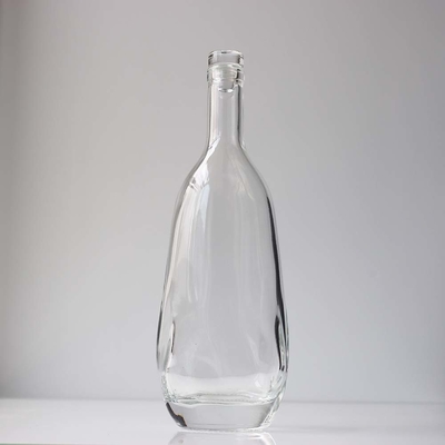 İyi fiyat Çıkartma Boyama Boş Brendi Şişesi 1750ml 3000ML Plastik Kapaklı Vidalı Kapak çevrimiçi